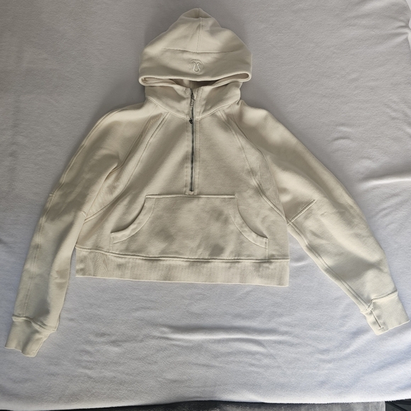 Lululemon Cropped half zip scuba